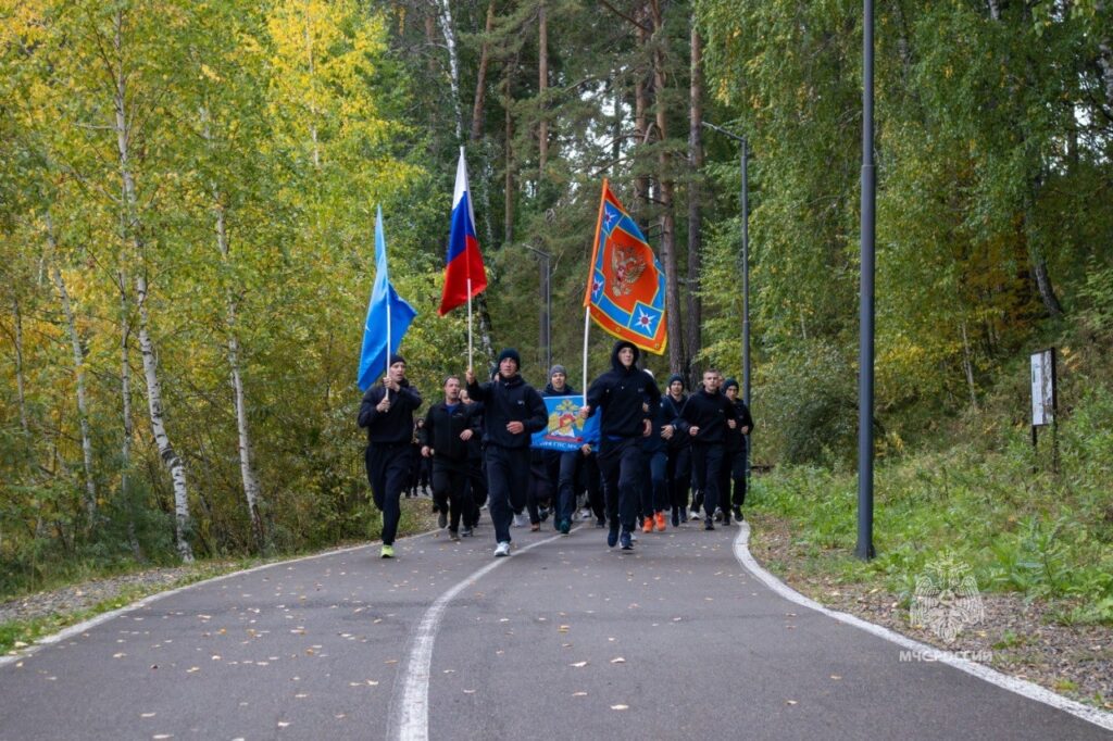 Флешмоб посвящённый 35-летию МЧС России